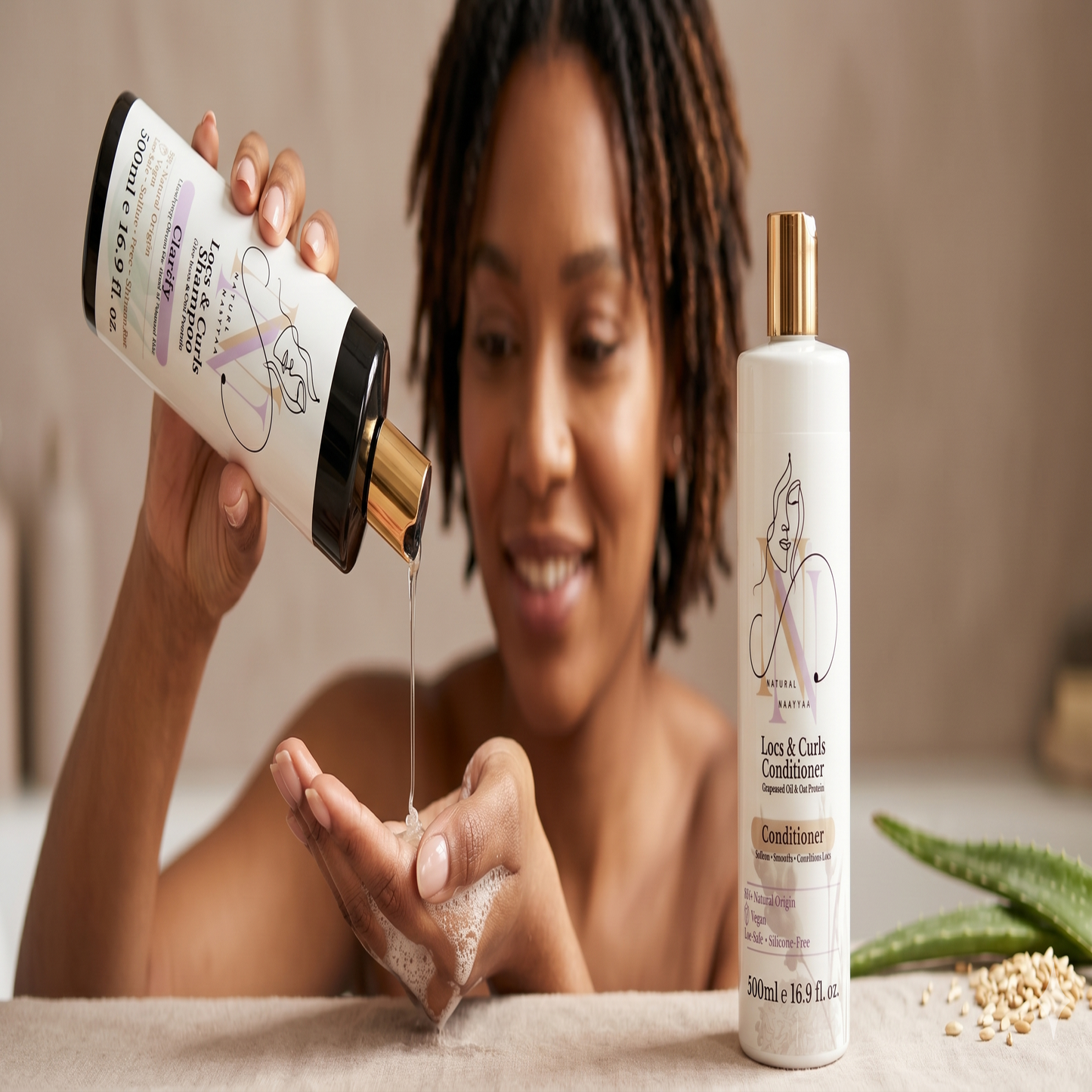 Natural Naayyaa Loc Clarifying Shampoo
